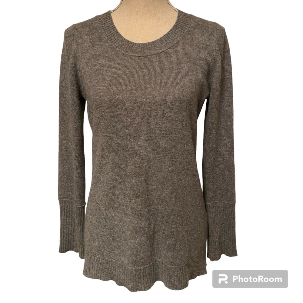 CYNTHIA ROWLEY SWEATER CREW ROUND NECK GRAY 2 PLY CASHMERE LONG SLEEVE Size M